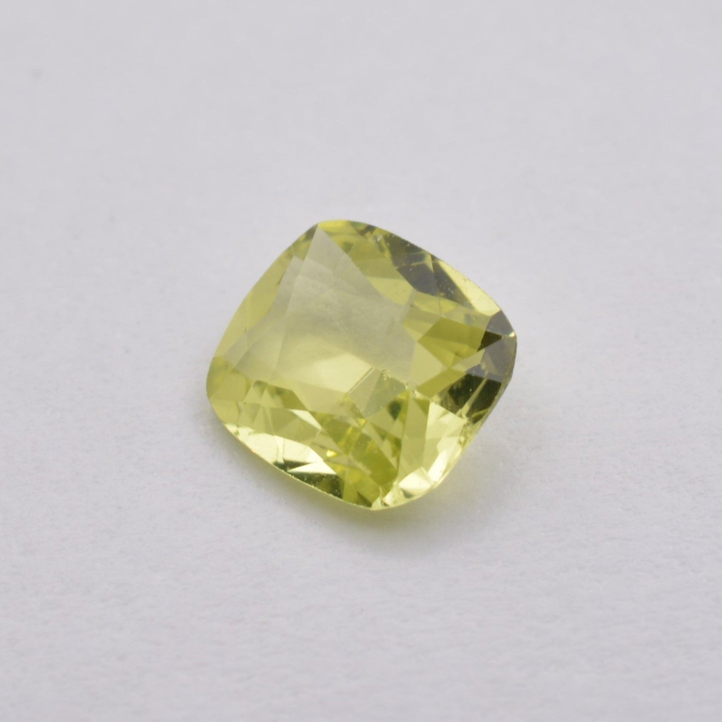 Chrysobéryl Jaune Coussin 0,78ct - pierre précieuse - gemme