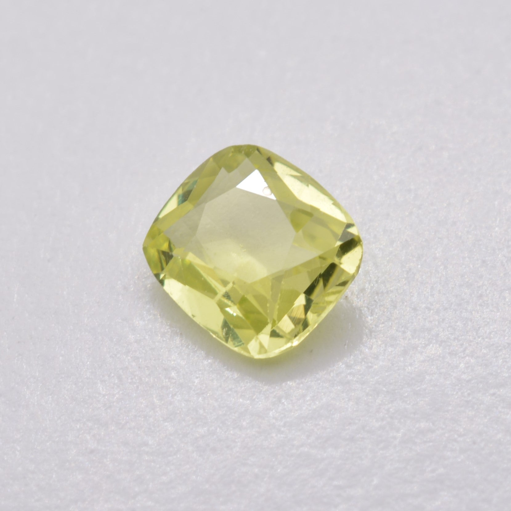 Chrysobéryl Jaune Coussin 0,78ct - pierre précieuse - gemme