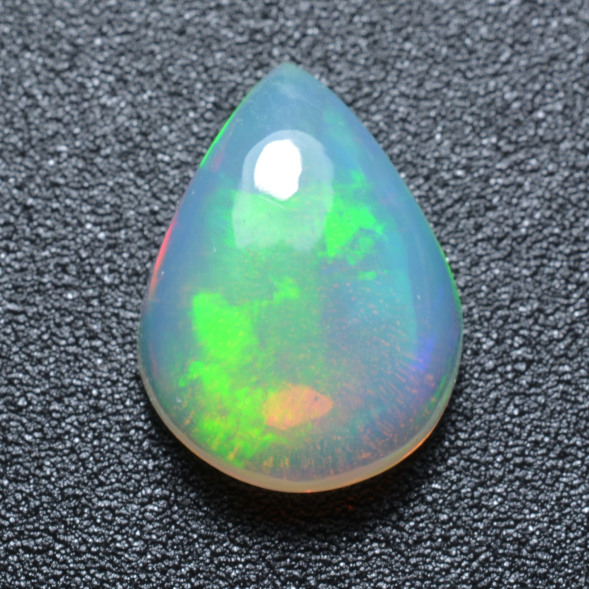 Opale Cabochon Poire 2,36ct - PASSOT GEMS