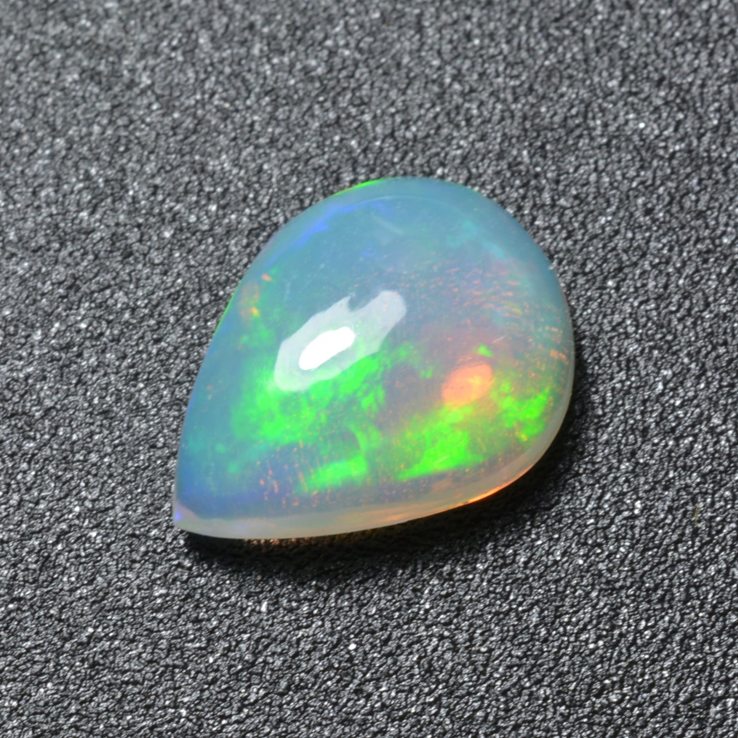 Opale Cabochon Poire 2,36ct - PASSOT GEMS