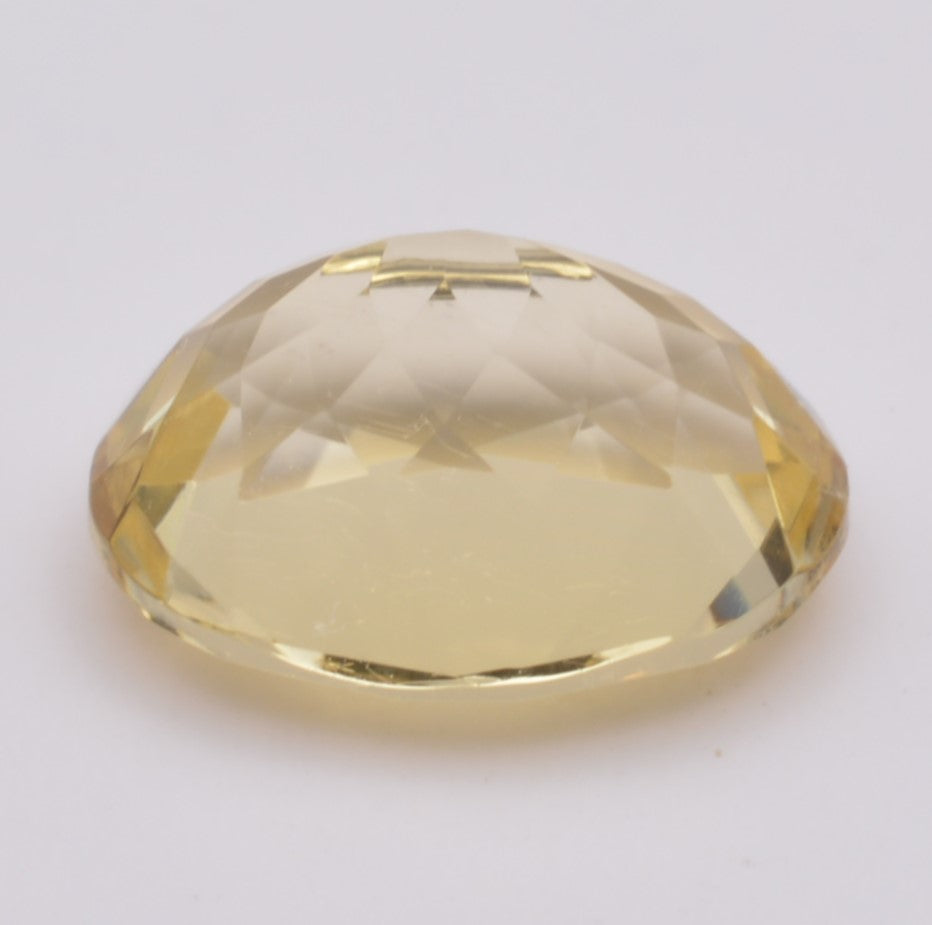 Scapolite Jaune Ovale 2,40ct - pierre précieuse - gemme