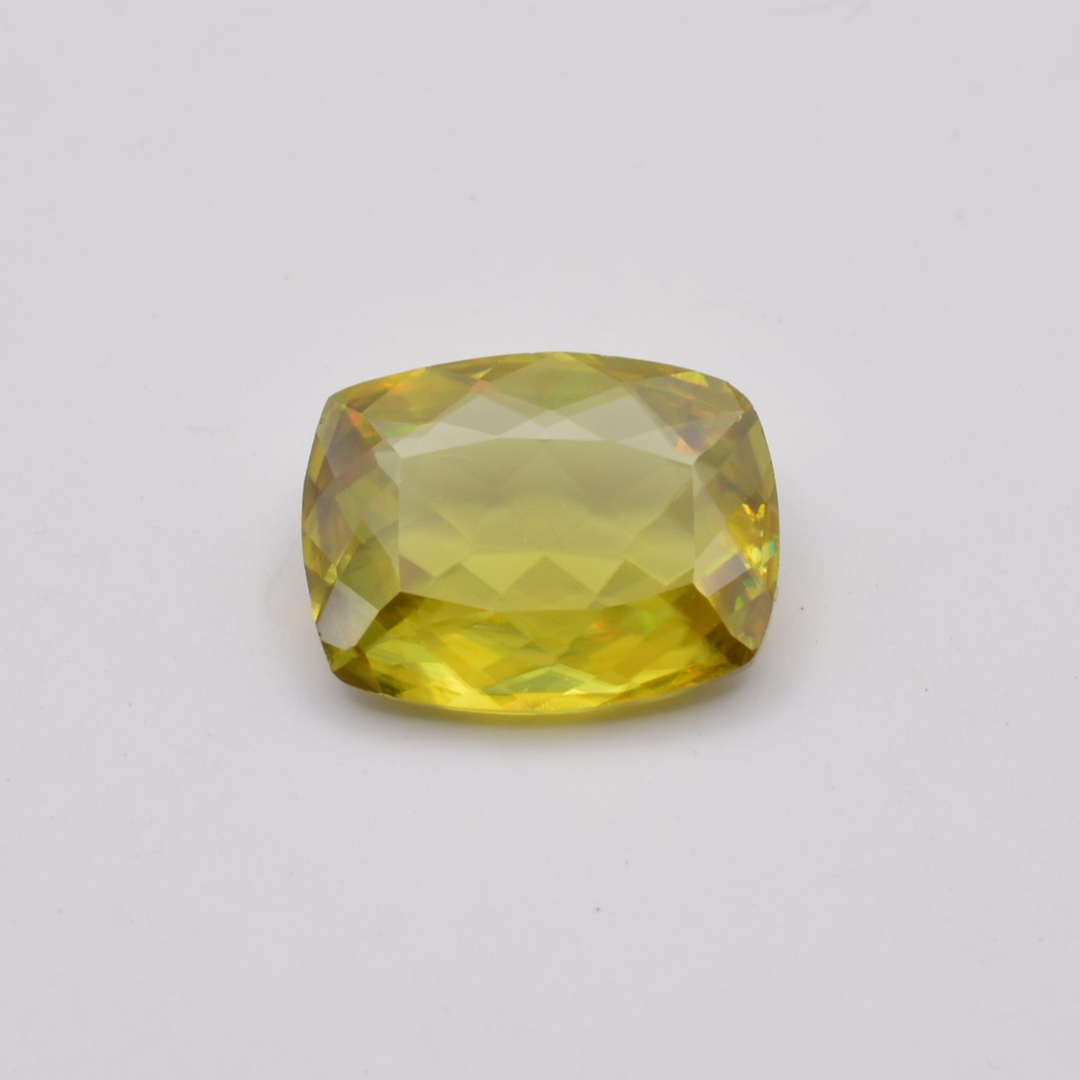 Sphène ou Titanite Coussin Rectangle 2,22ct - pierre précieuse - gemme