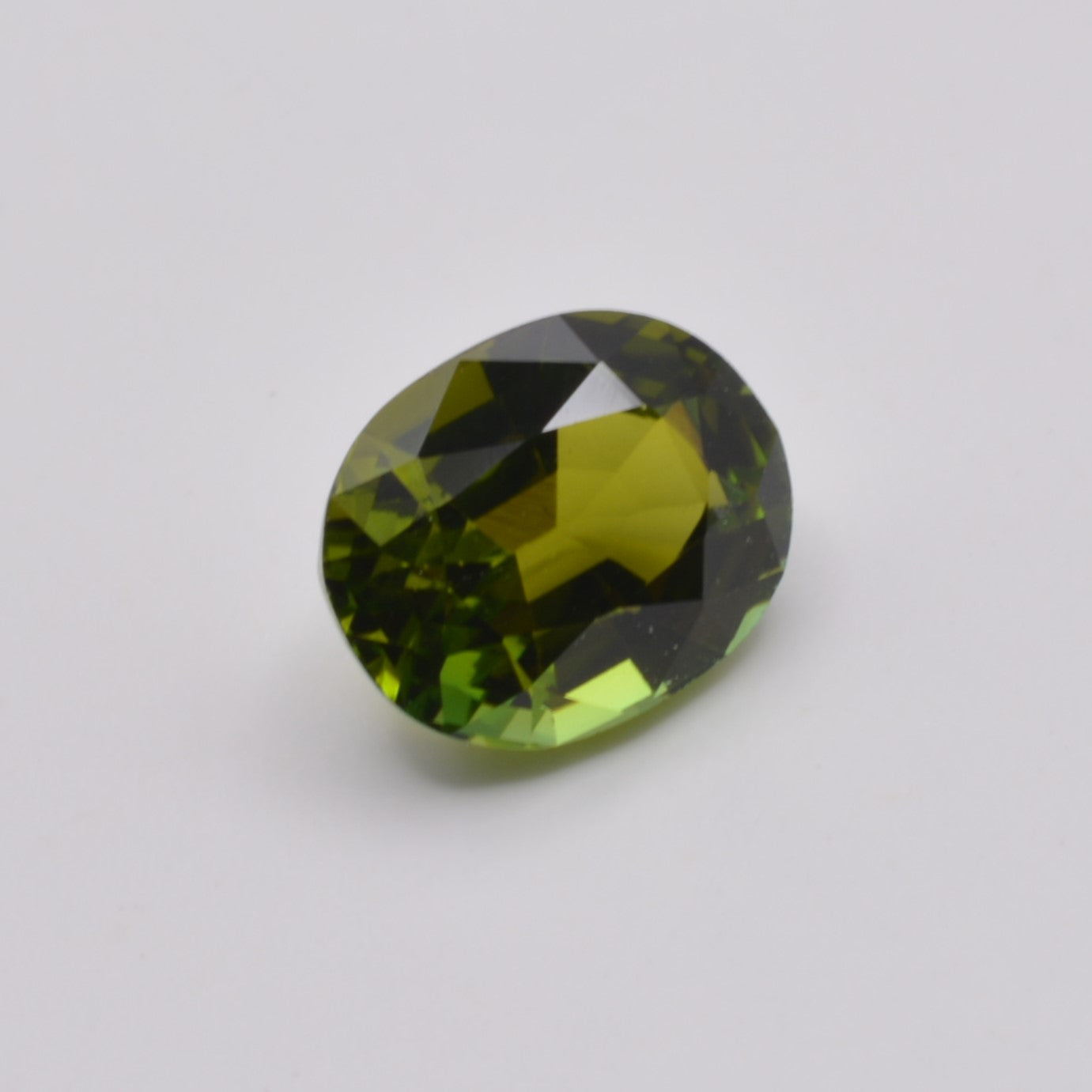 Tourmaline Verte Ovale 1,93ct - pierre précieuse - gemme