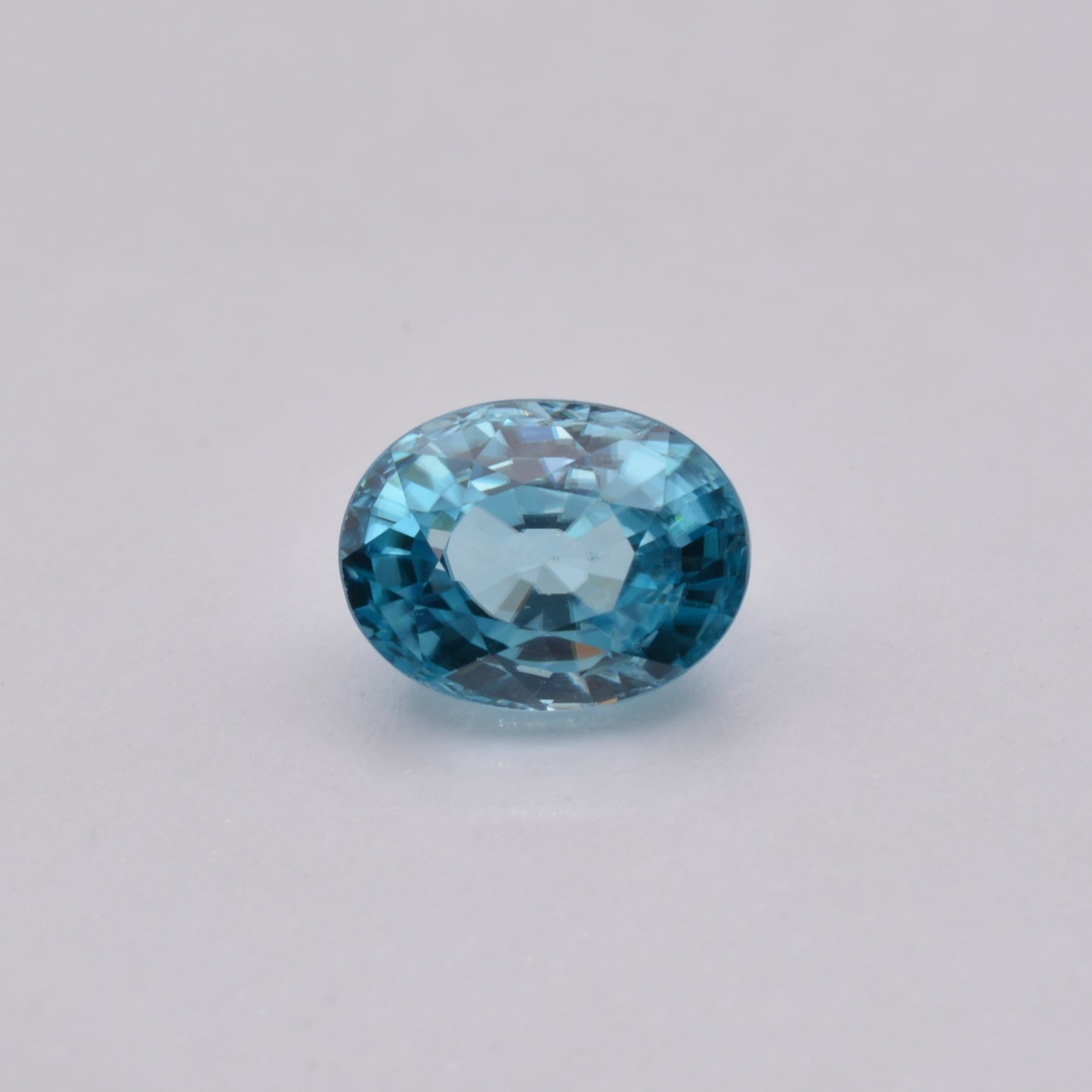 Zircon Bleu Ovale 2,54ct - pierre précieuse - gemme