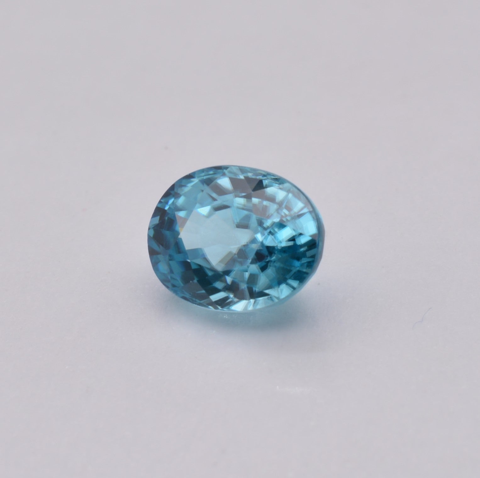 Zircon Bleu Ovale 2,54ct - pierre précieuse - gemme