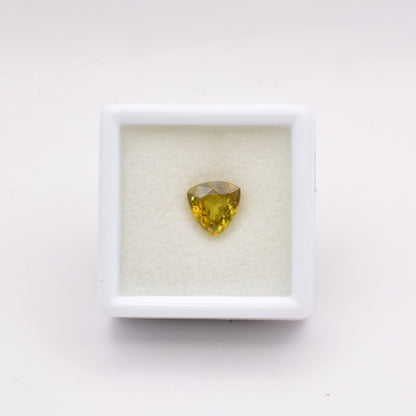 Sphène ou Titanite Trillion 1,40ct - pierre précieuse - gemme